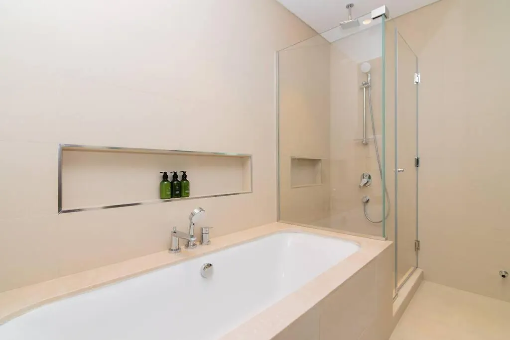 Elite Escape Holiday Home - 2 Bhk Getaway With Dubai Mall Access - 1503 0*,  United Arab Emirates